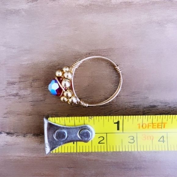 💎 Gold Toned Iridescent Gem Ring 💎 - Picture 6 of 6